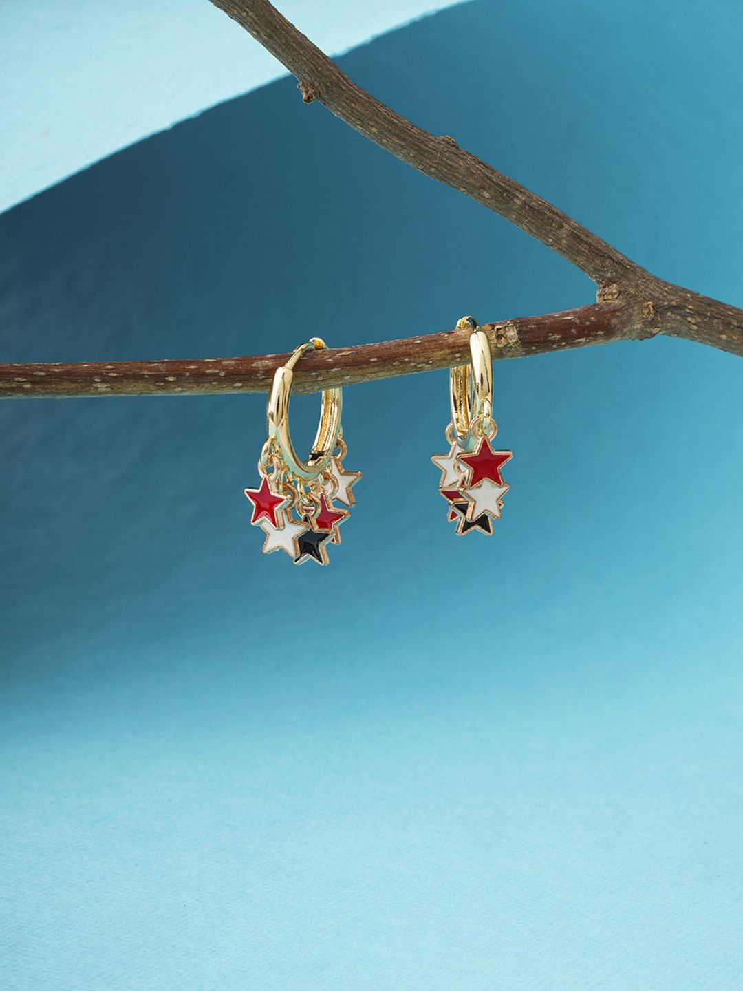 

EL REGALO Contemporary Hoop Earrings, Gold