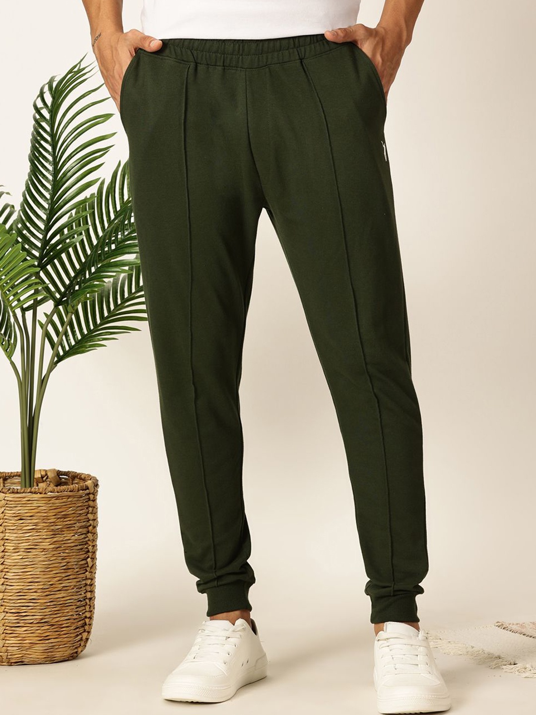 

Thomas Scott Men Slim-Fit Mid Rise Joggers, Green