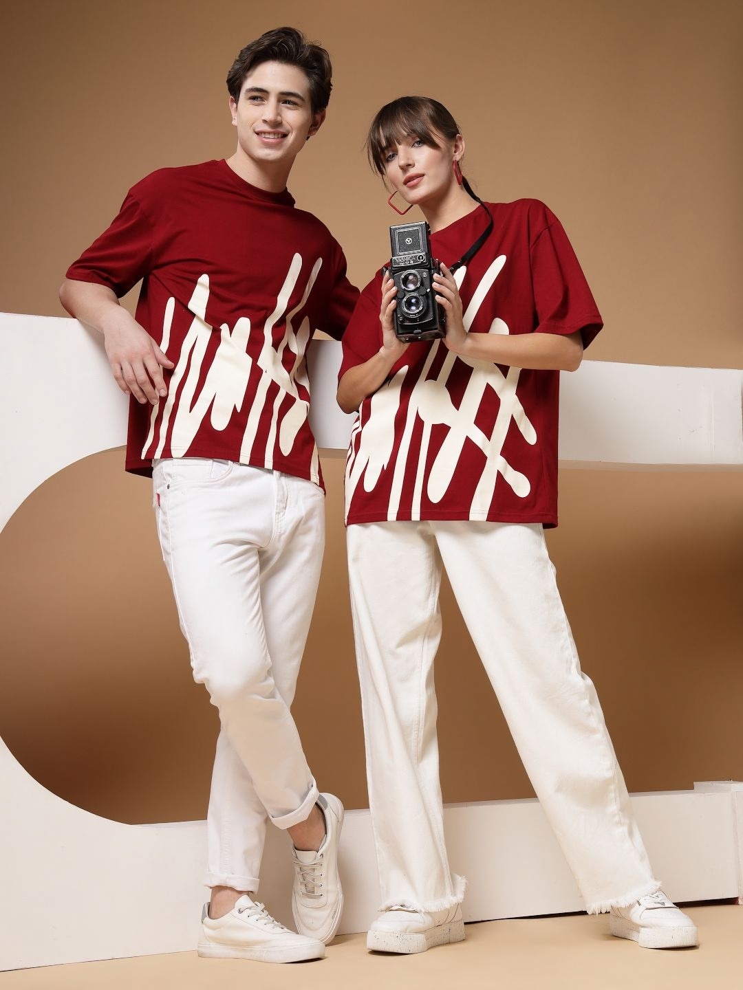 

VESTIDO MODAS Unisex Abstract Printed Oversized T-shirt, Maroon