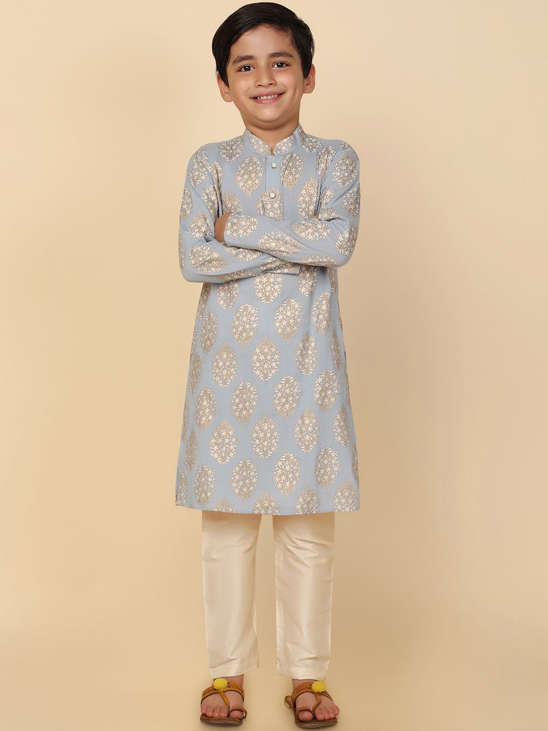 

KISAH Boys Floral Printed Mandarin Collar Regular Kurta with Pyjamas, Blue