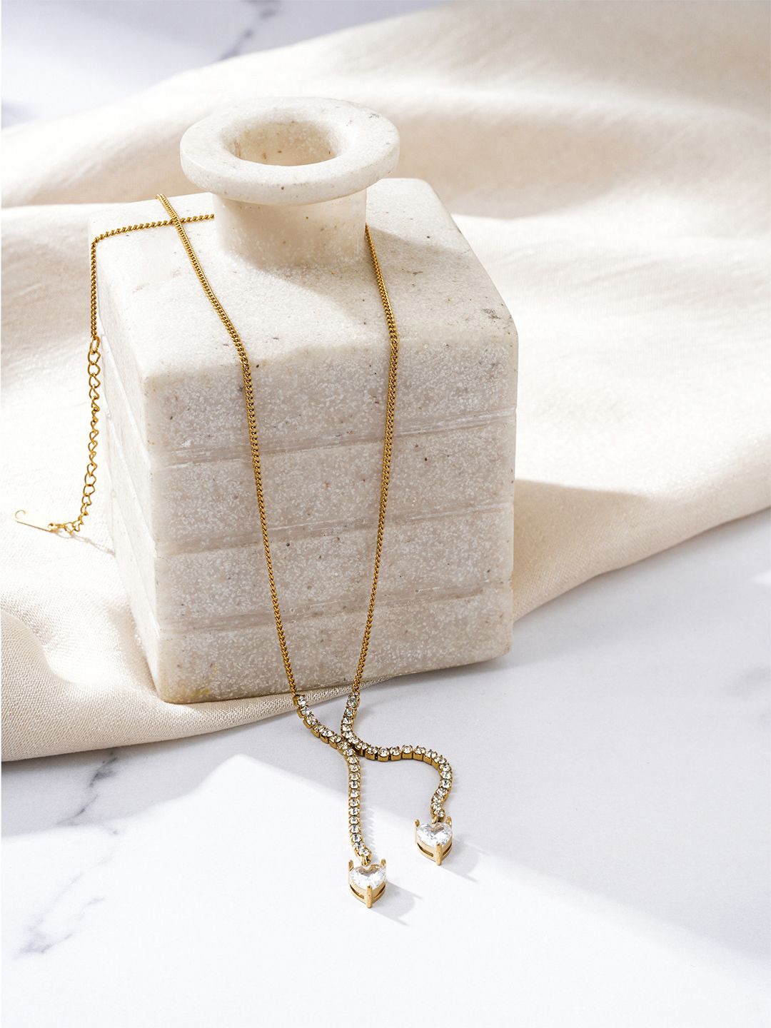 

EL REGALO Stone Studded Necklace, Gold