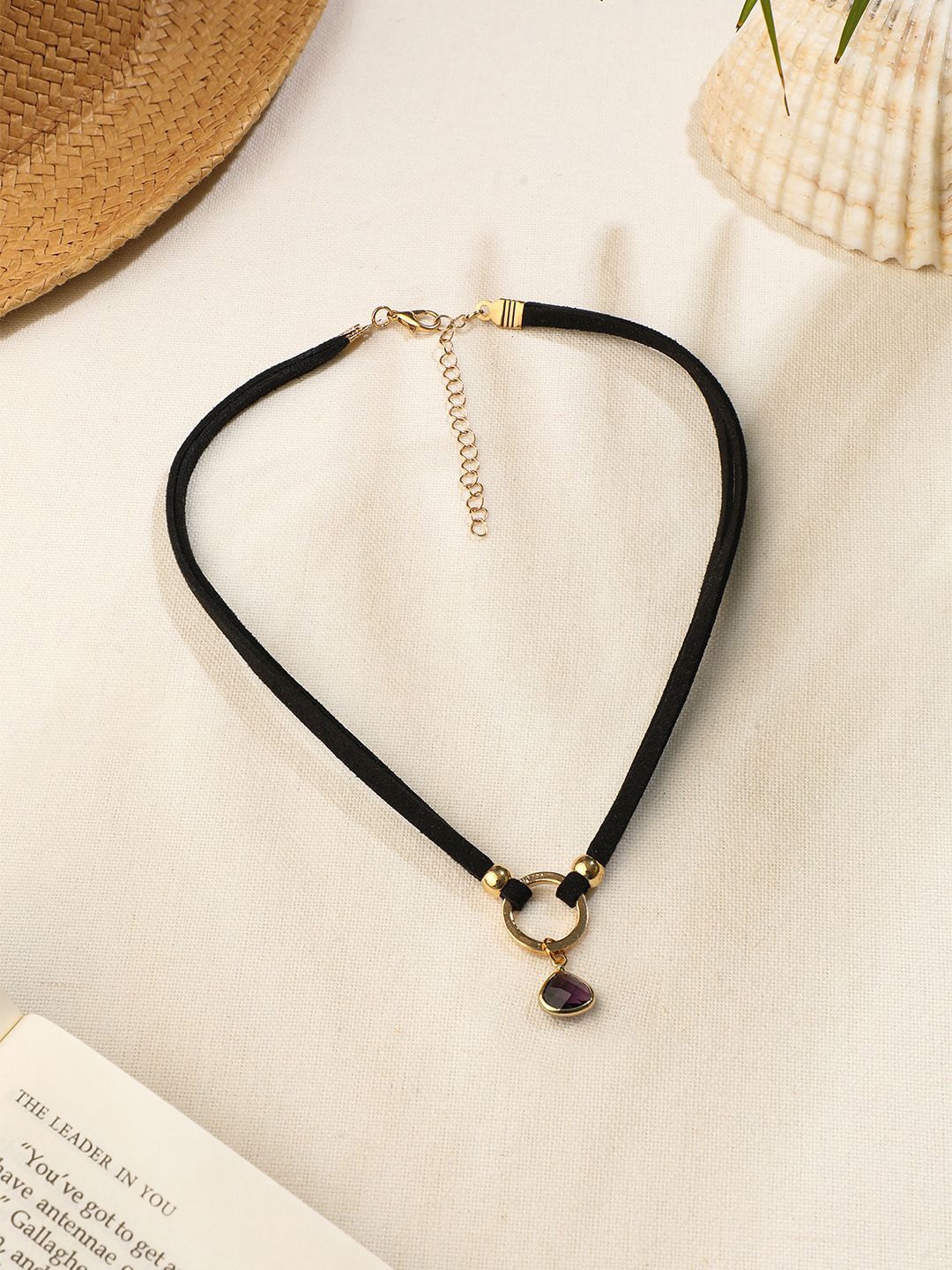 

EL REGALO Stone Studded Necklace, Gold