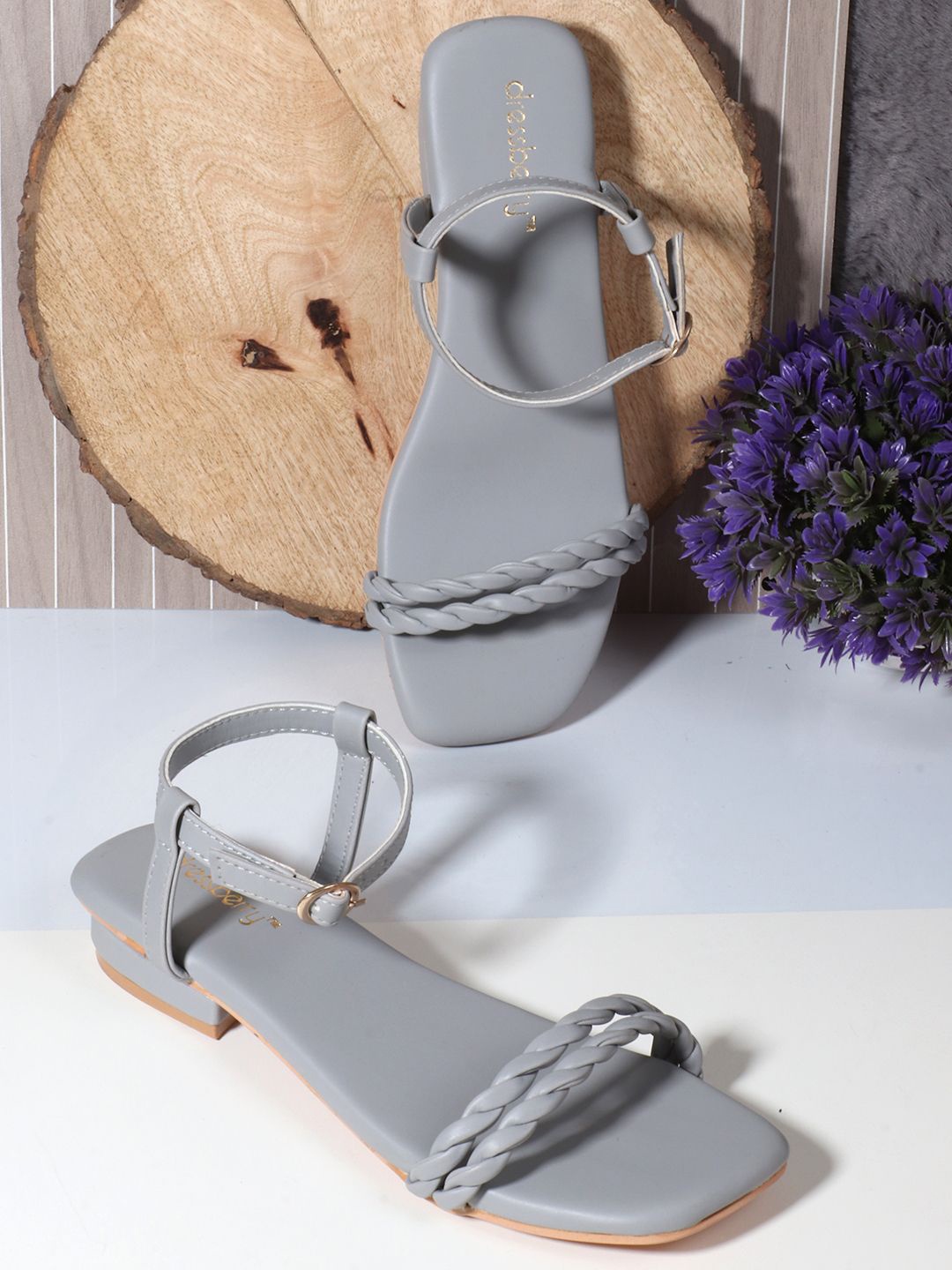 

DressBerry Women Solid Open Toe Flats, Grey