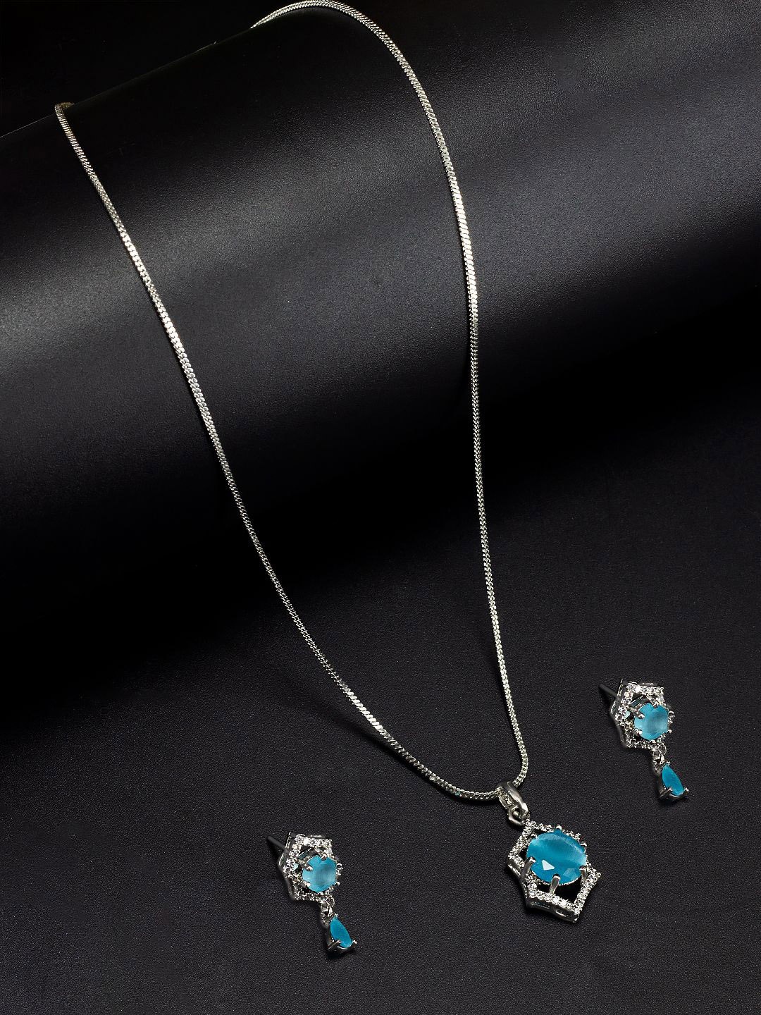 

PRIVIU Rhodium-Plated American Diamond Studded Jewellery Set, Silver