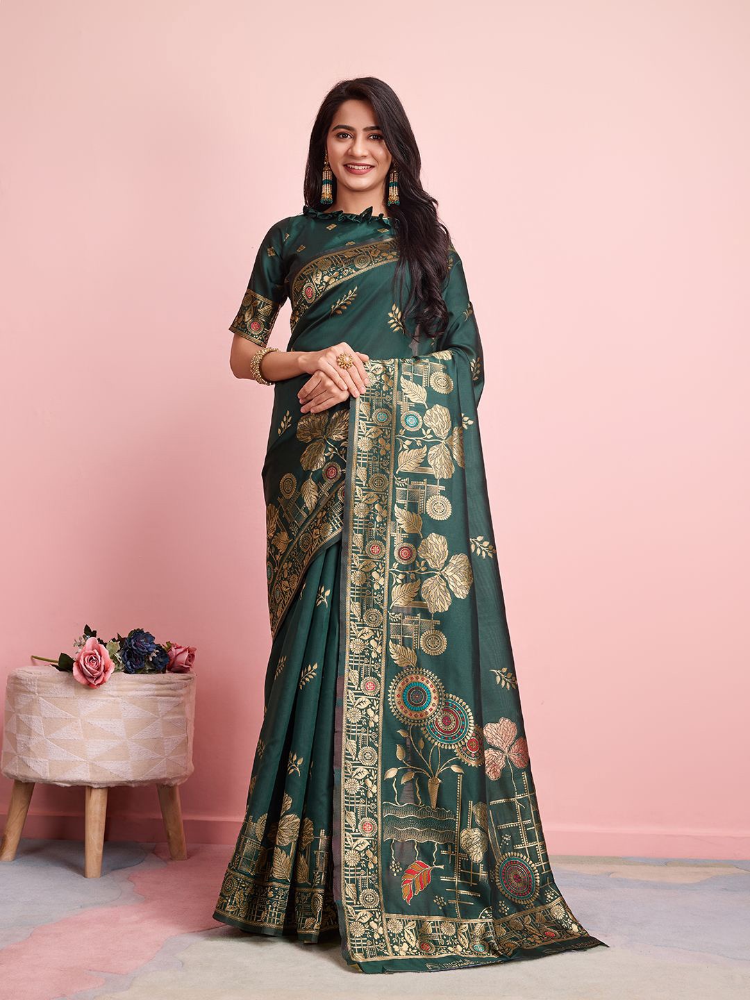 

RICH & ROMAN Woven Design Zari Banarasi Pure Silk Saree, Green