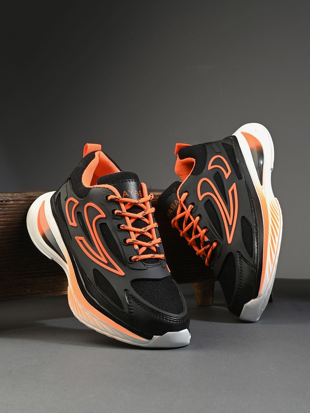 

Layasa Boys Casual Sneakers, Orange