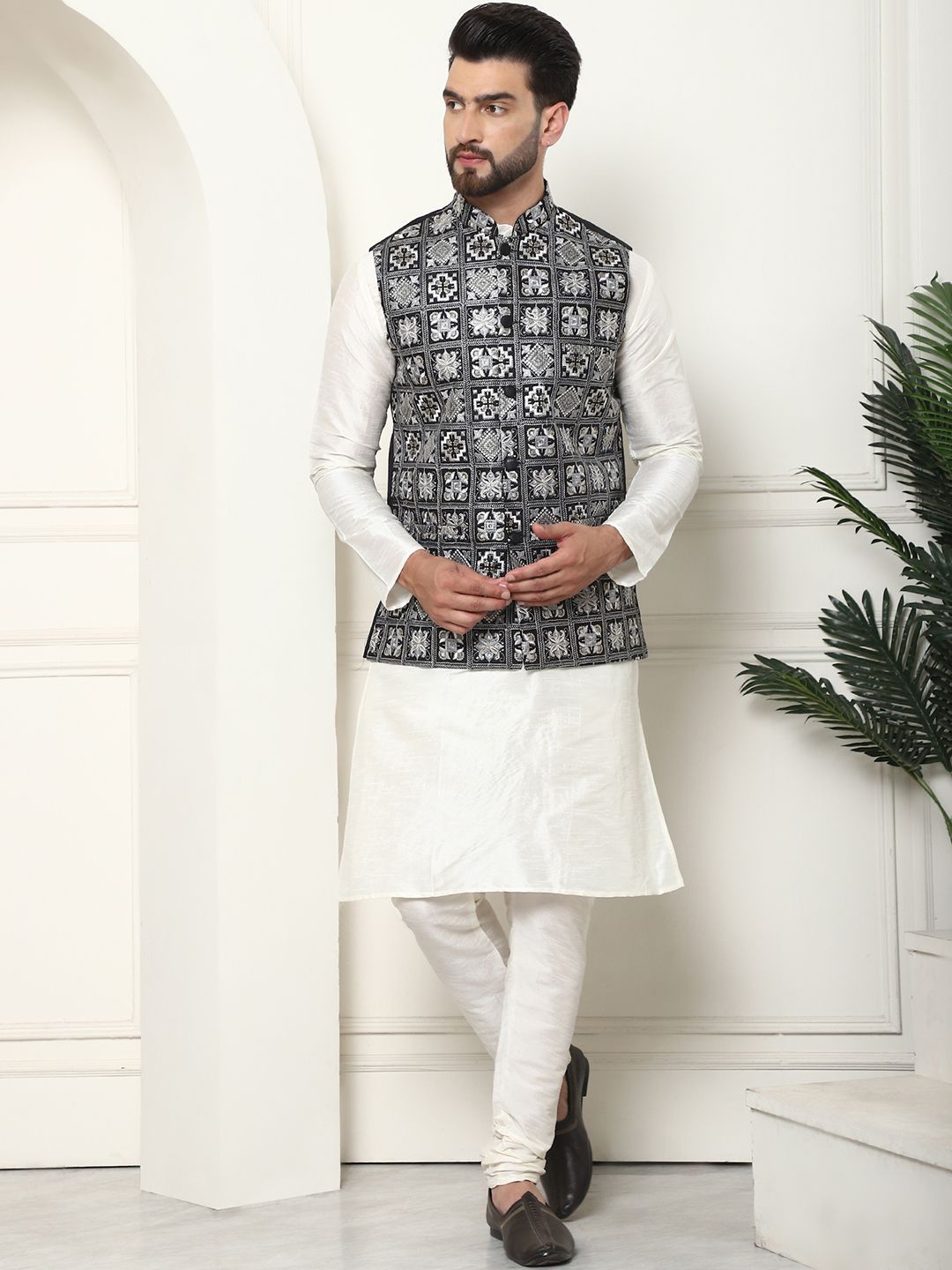 

SOJANYA Mandarin Collar Kurta With Churidar & Embroidered Nehru Jacket, Cream