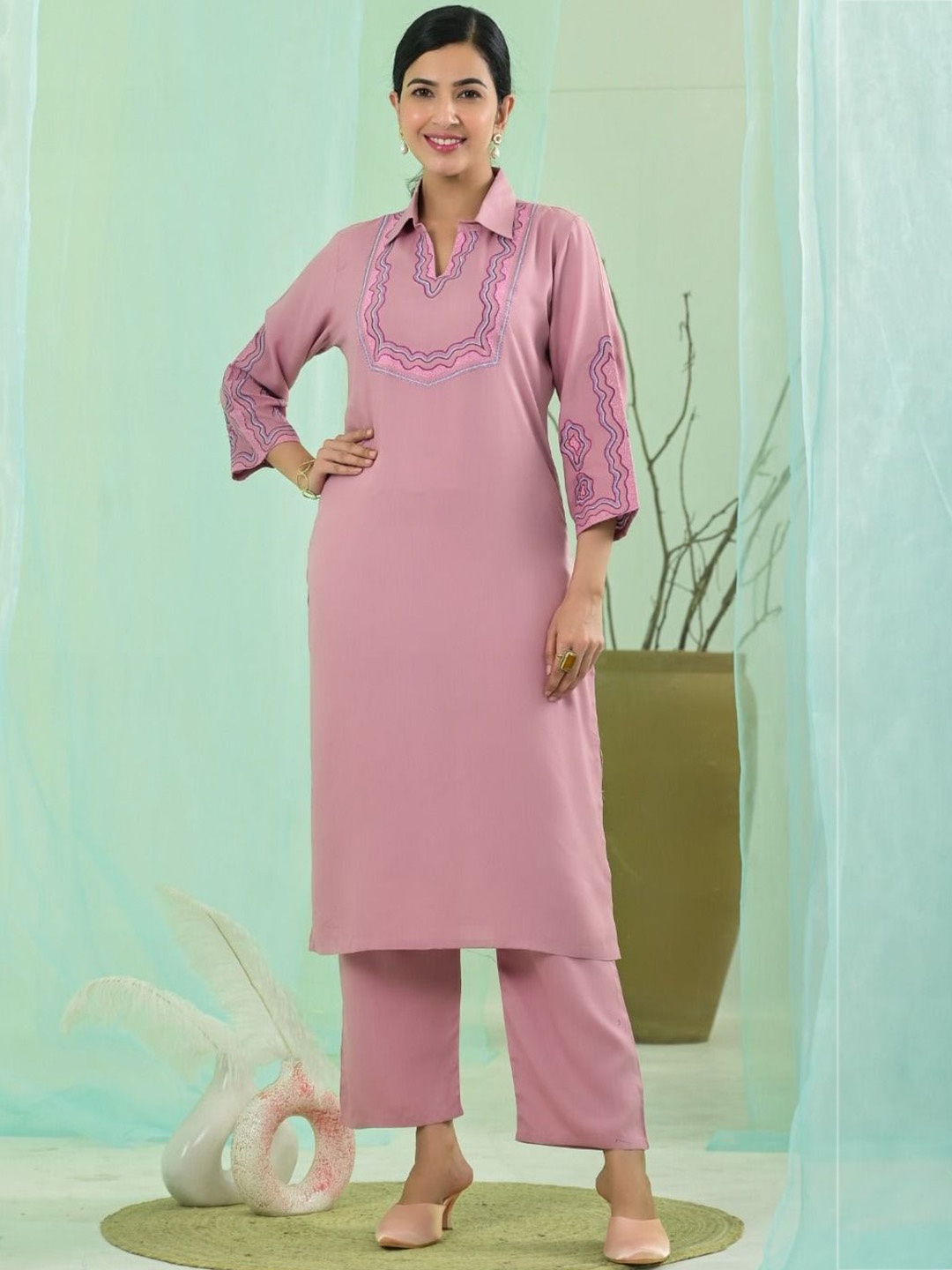 

AUTUMN LANE Vartika Candy Yoke Design Regular Straight Kurta With Trousers, Pink