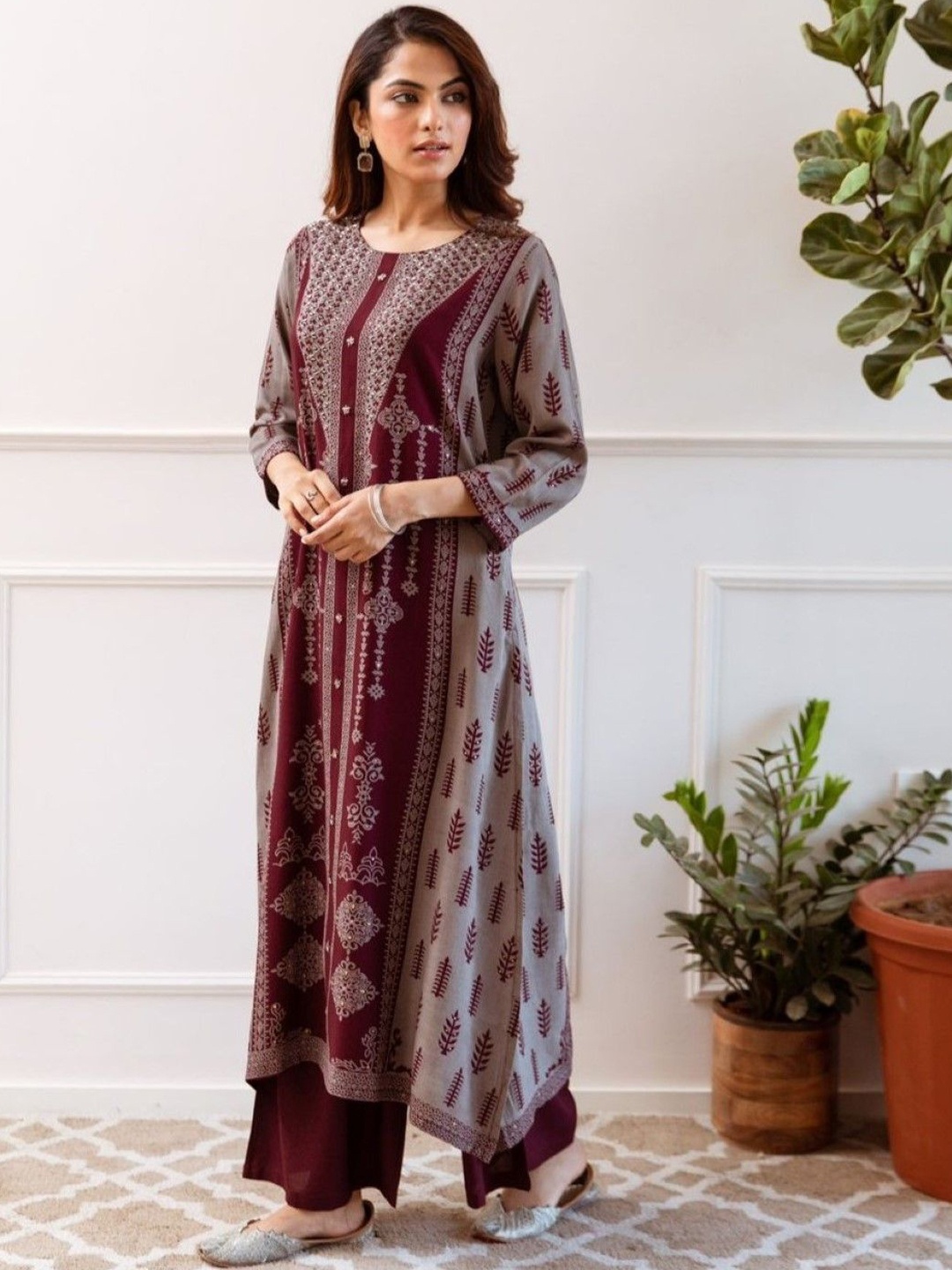 

AUTUMN LANE Ethnic Motifs Printed Regular Beads and Stones Pure Cotton Kurta with Trousers, Grey