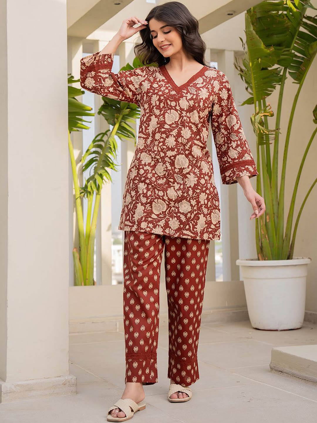 

FEATHERS CLOSET Printed V-Neck Pure Cotton Tunic With Trousers, Brown