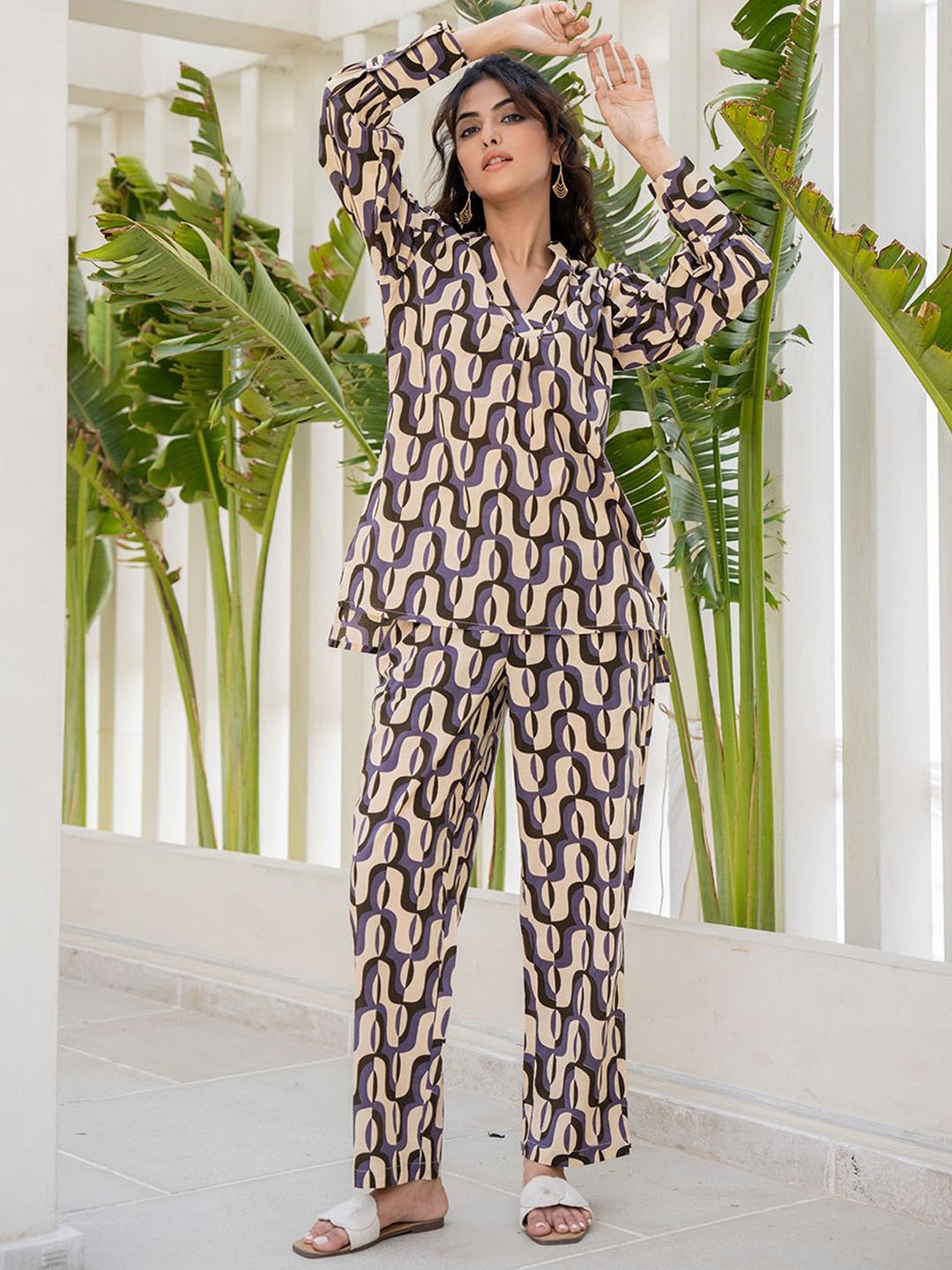 

FEATHERS CLOSET Abstract Printed Mandarin Collar Pure Cotton Night suits, Beige