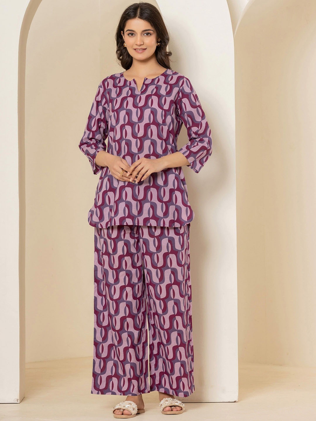 

FEATHERS CLOSET Geometric Printed Pure Cotton Shirt With Pyjamas, Pink