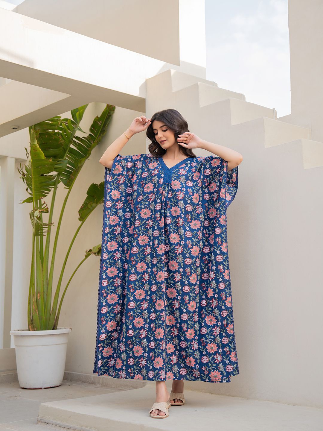 

FEATHERS CLOSET Floral Print Kaftan Dress, Blue