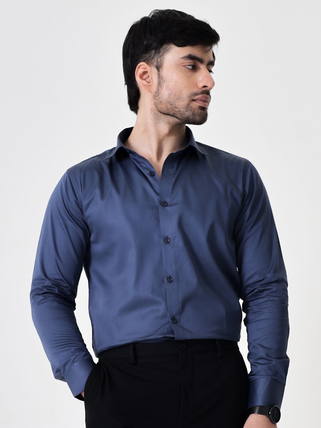 

Beyours Men Solid Classic Opaque Casual Shirt, Blue