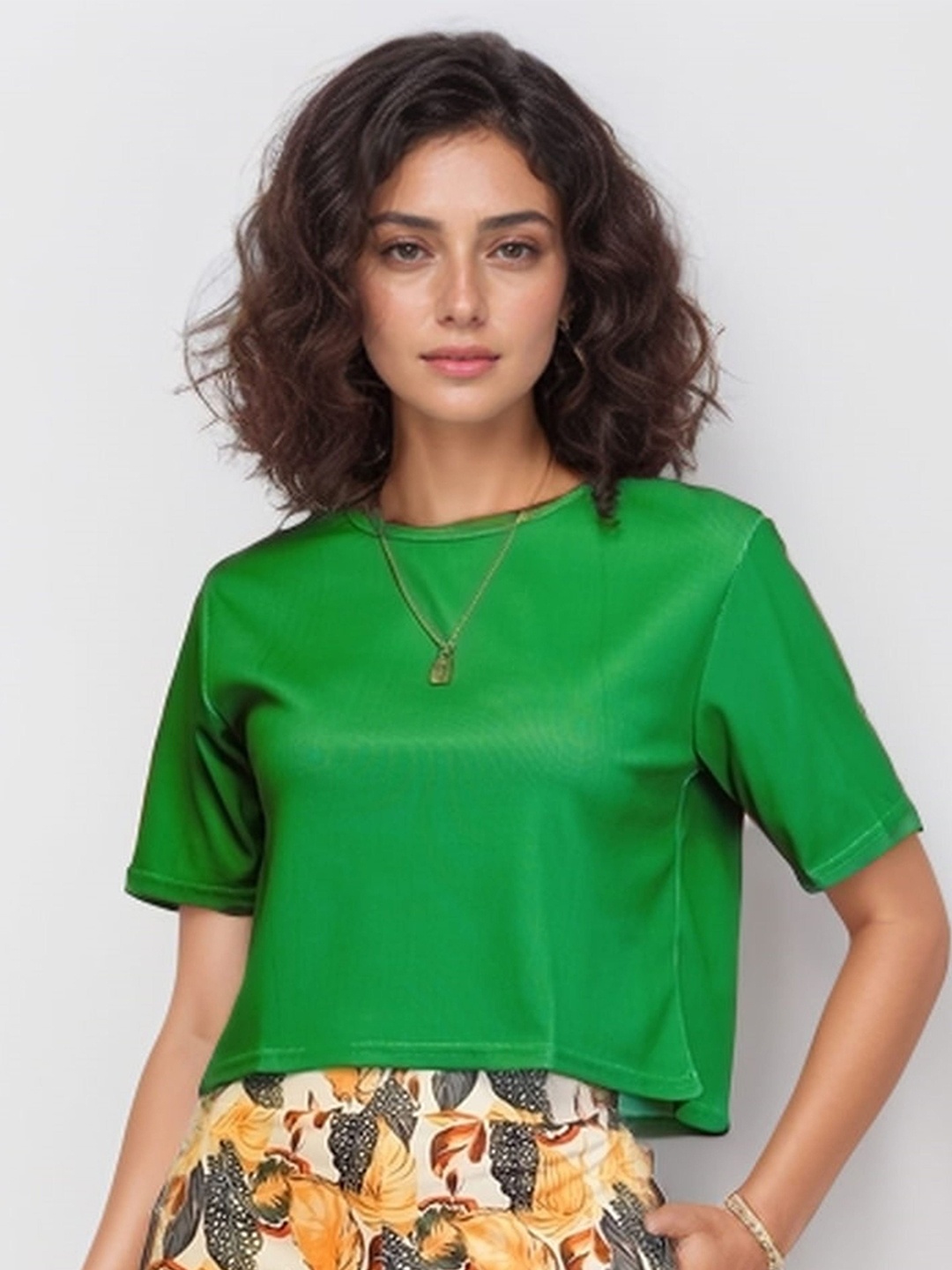 

DressBerry Women Solid Round Neck Short Sleeves Crop T shirt Top, Lime green
