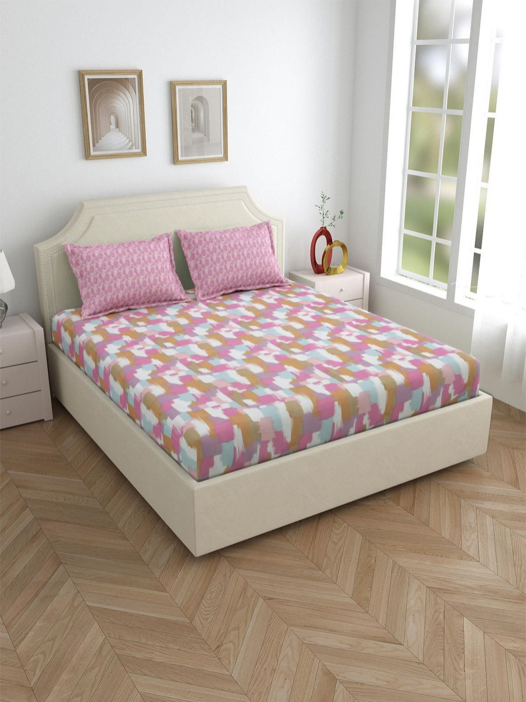 

Salona Bichona Pink & White Printed 144 TC Cotton Fitted King Bedsheet & 2 Pillow Cover
