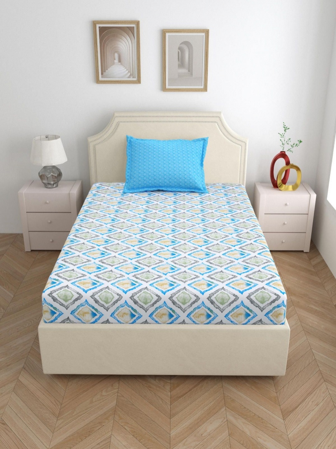 

Salona Bichona Blue & White Geometric Cotton 144 TC Single Bedsheet with 1 Pillow Covers