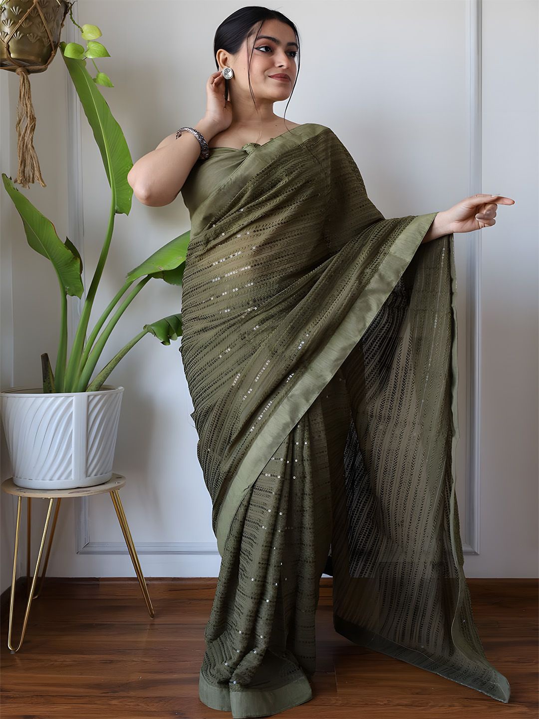 

Anouk Striped Sequinned Saree, Green