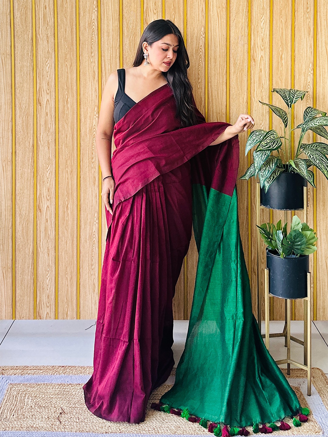 

Anouk Tassel Detailed Saree with No Border, Maroon