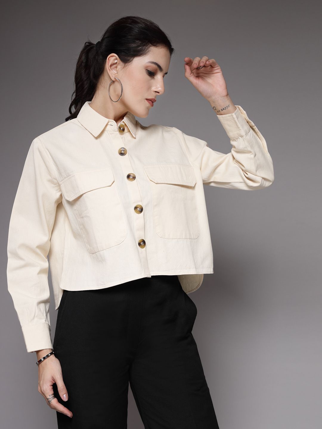 

The Roadster Lifestyle Co. Women Solid Classic Pure Cotton Pockets Relaxed-Fit Shirt, Cream