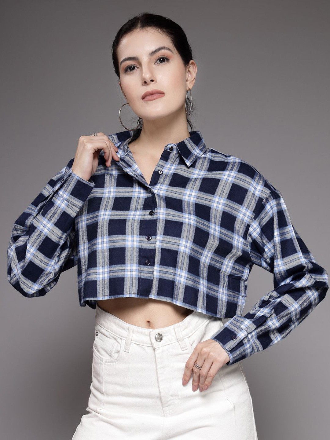 

The Roadster Lifestyle Co Checked Pure Cotton Boxy-Fit Shirt, Navy blue