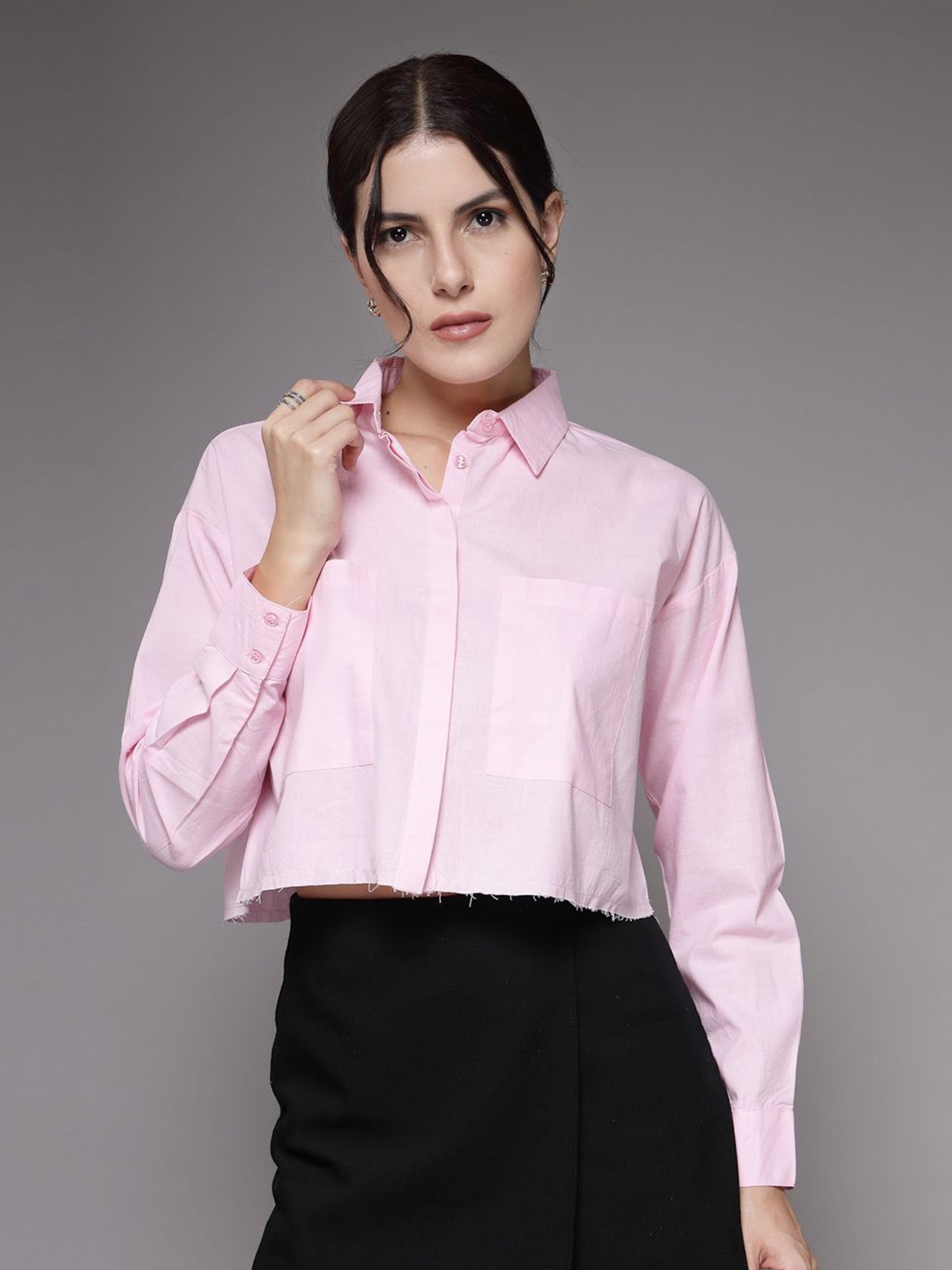 

The Roadster Lifestyle Co. Women Solid Comfort Pure Cotton Pockets Oversized Shirt, Pink