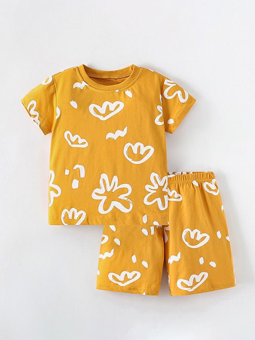 

StyleCast Kids Yellow & White Printed Pure Cotton T-shirt with Shorts