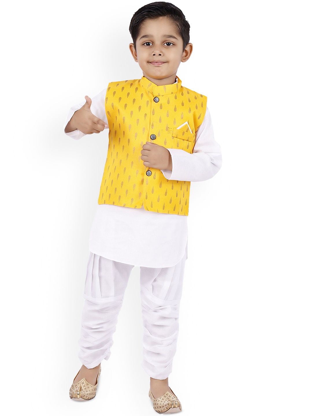 

BAESD Boys Mandarin Collar Regular Straight Kurta With Pyjamas & Jacket, White