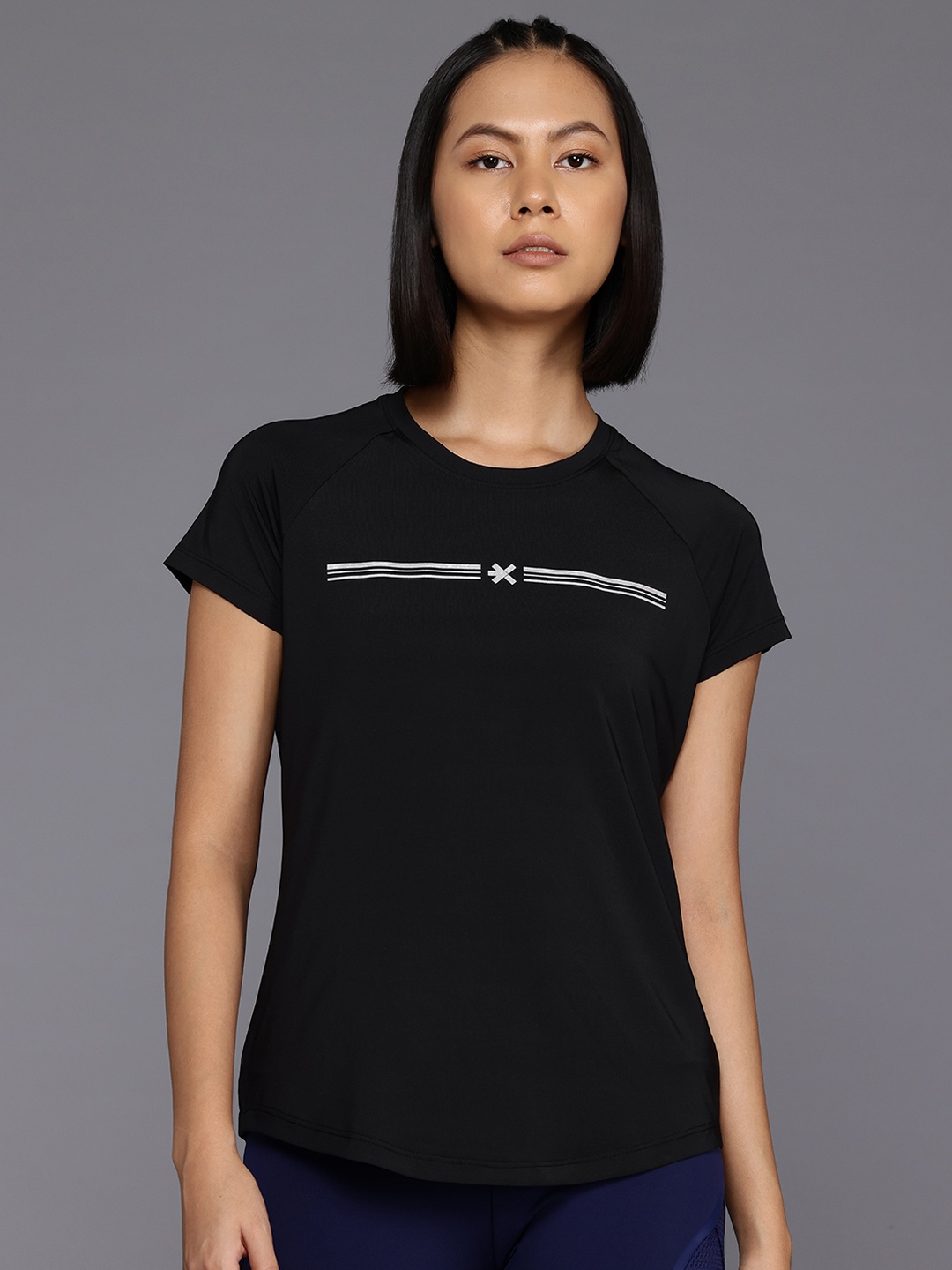 

HRX by Hrithik Roshan Striped Raglan Sleeves Slim Fit T-shirt, Black