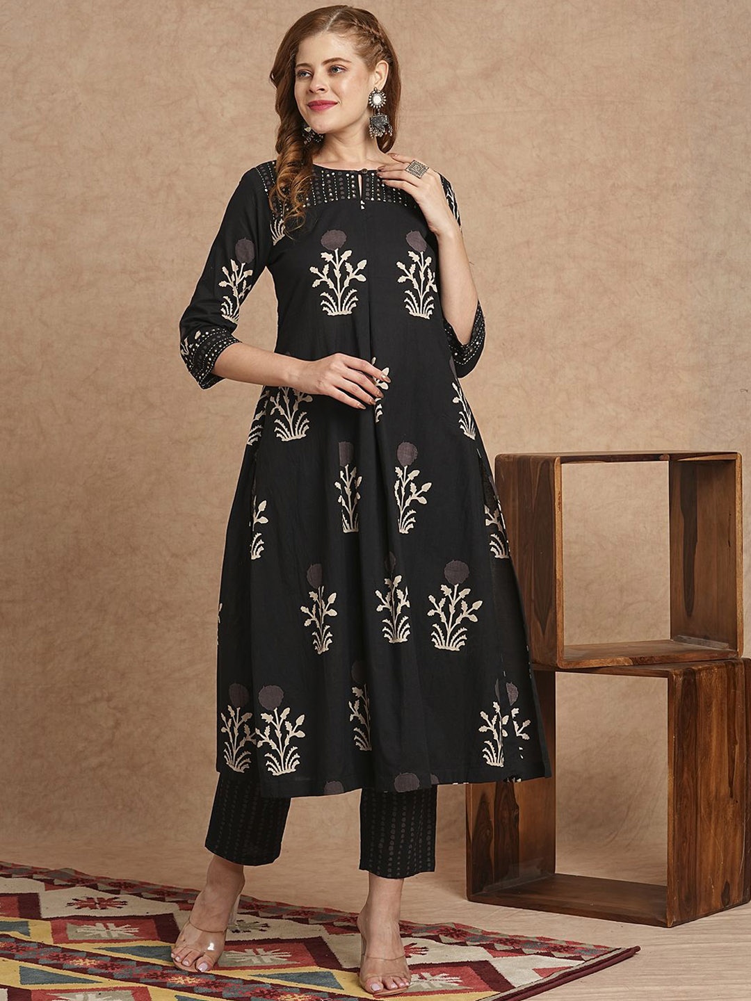 

FASHOR Floral Printed Regular Mirror Work Pure Cotton A-Line Kurta With Trousers, Black