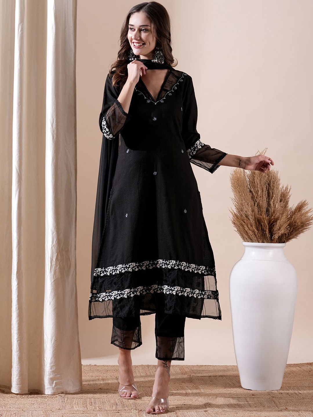 

FASHOR Floral Embroidered Sequinned Pure Cotton Dobby Straight Kurta & Trousers & Dupatta, Black