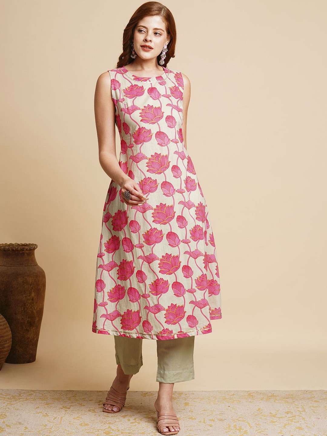

FASHOR Floral Printed Pure Cotton A-Line Kurta With Trouser, Green