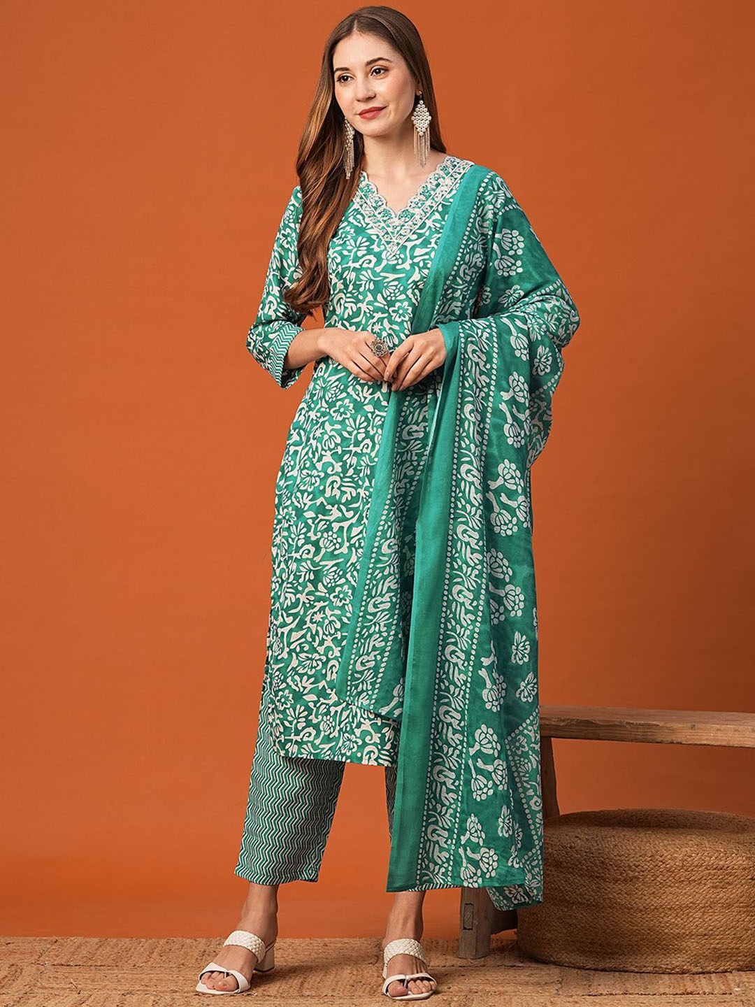 FASHOR Floral Printed Straight Kurta with Trousers & With Dupatta, Sea green