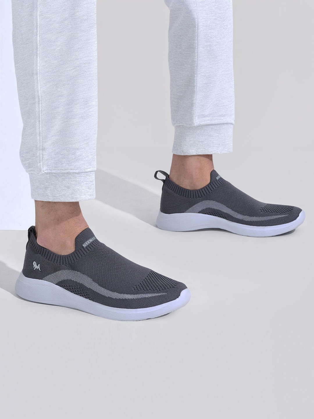 

NEEMANS Men Round Toe Support Insole Mesh Slip-On Sneakers, Grey