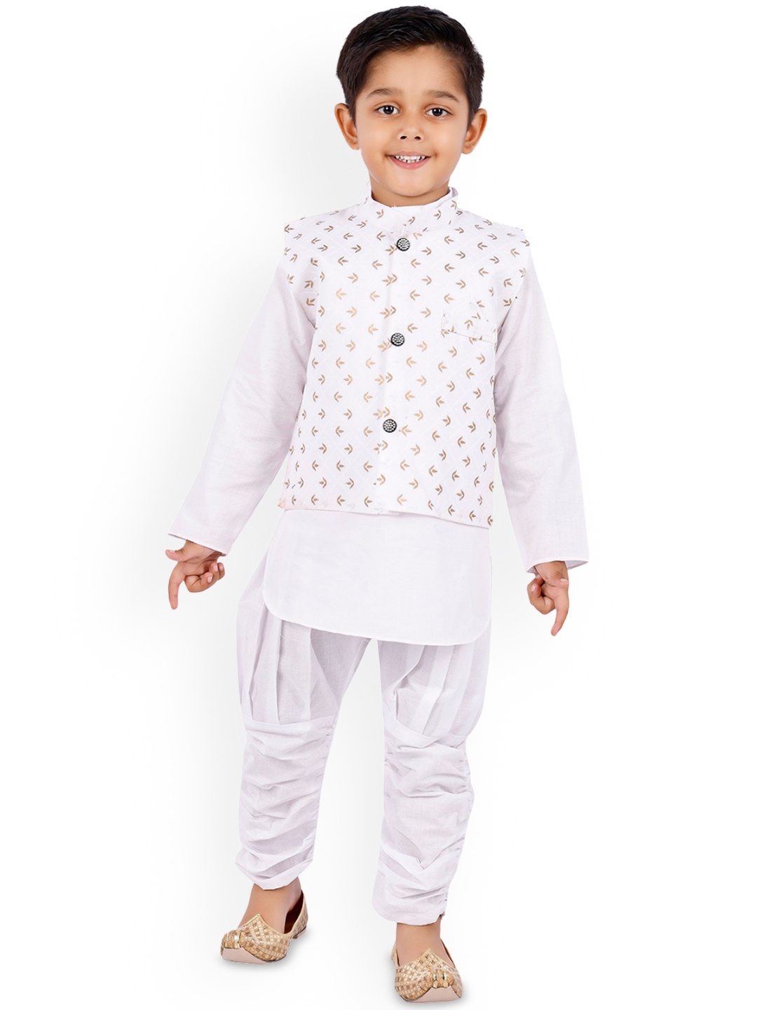 

BAESD Boys Mandarin Collar Regular Straight Kurta With Pyjamas & Jacket, White