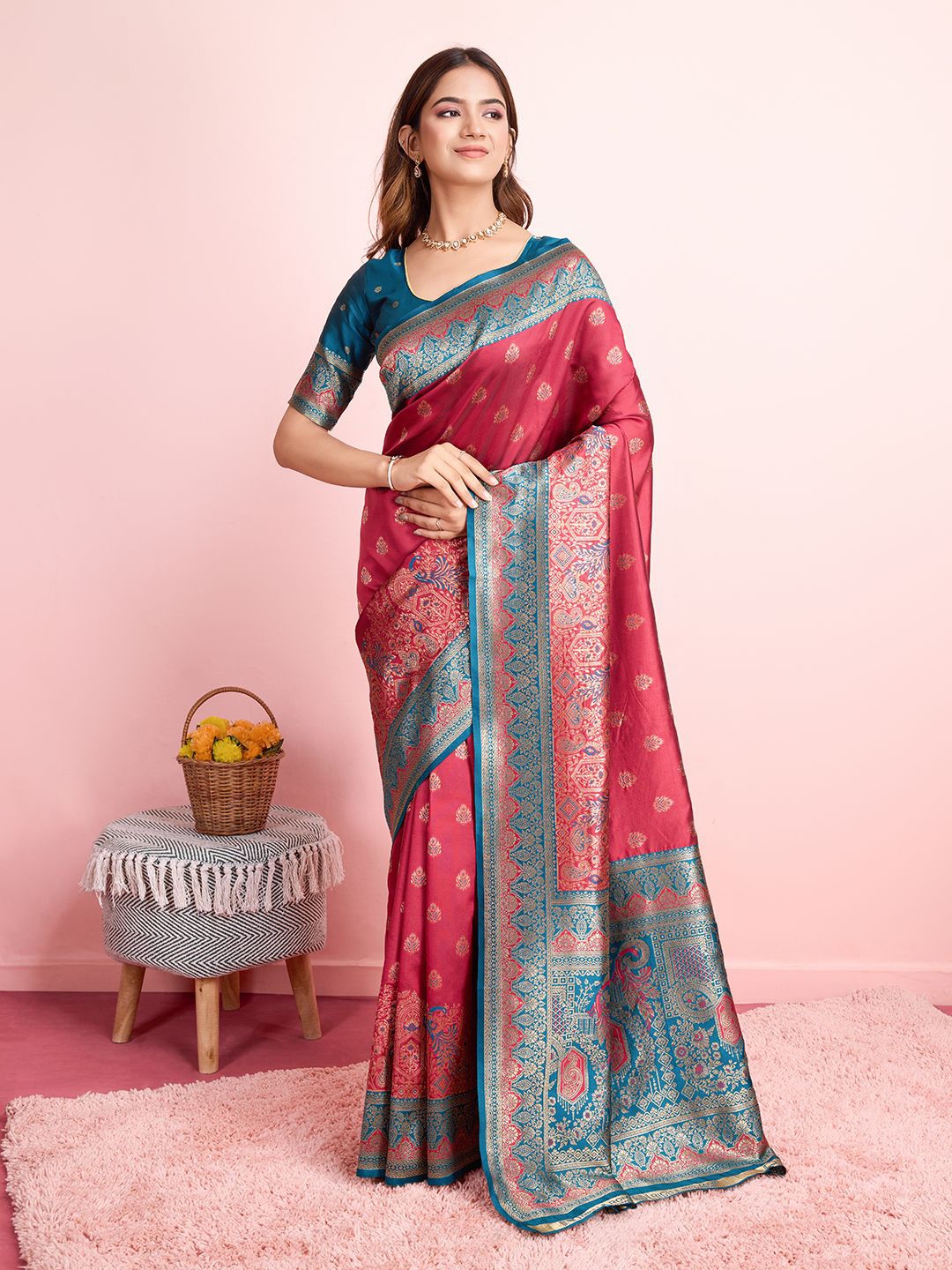 

RICH & ROMAN Woven Design Zari Pure Silk Banarasi Saree, Pink