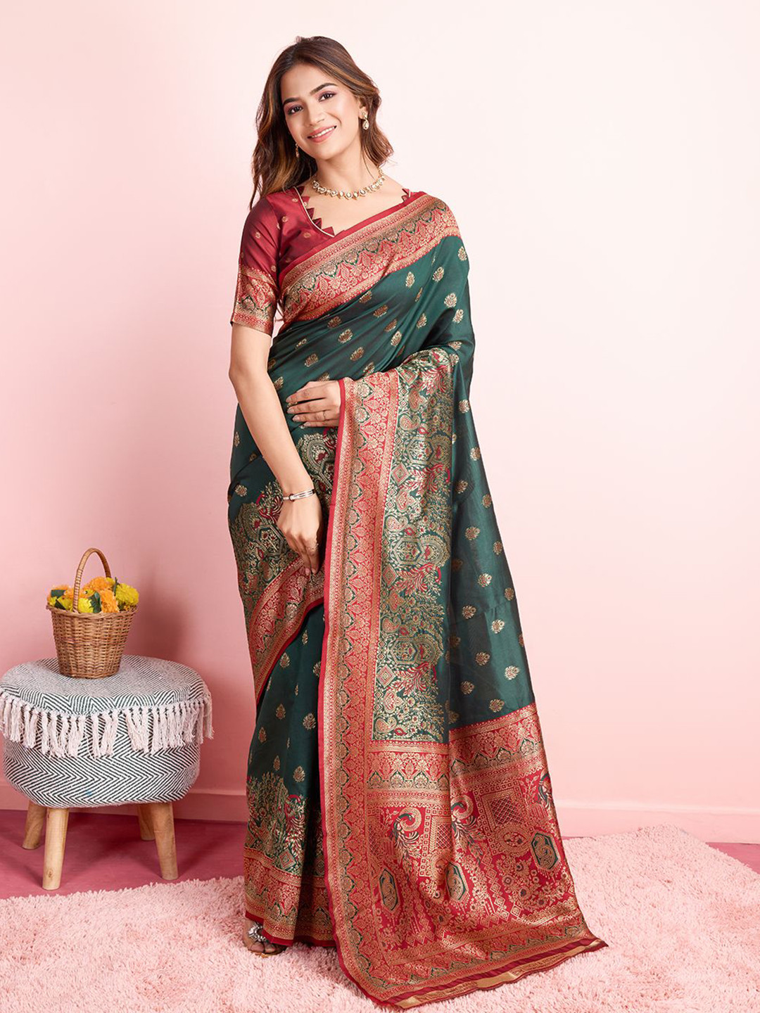 

RICH & ROMAN Ethnic Motif Zari Woven Pure Silk Saree, Green