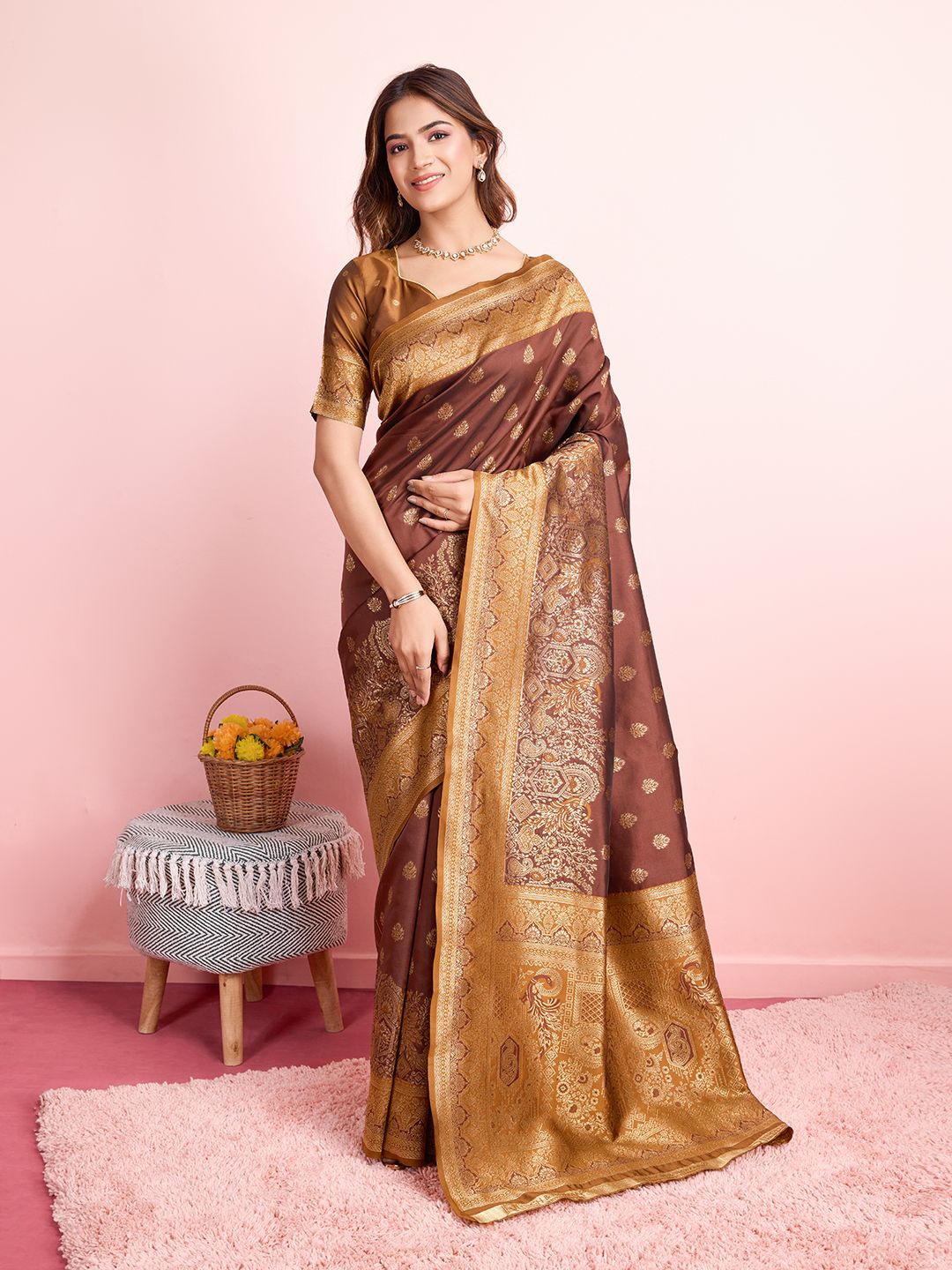 

RICH & ROMAN Ethnic Motif Zari Woven Pure Silk Saree, Coffee brown