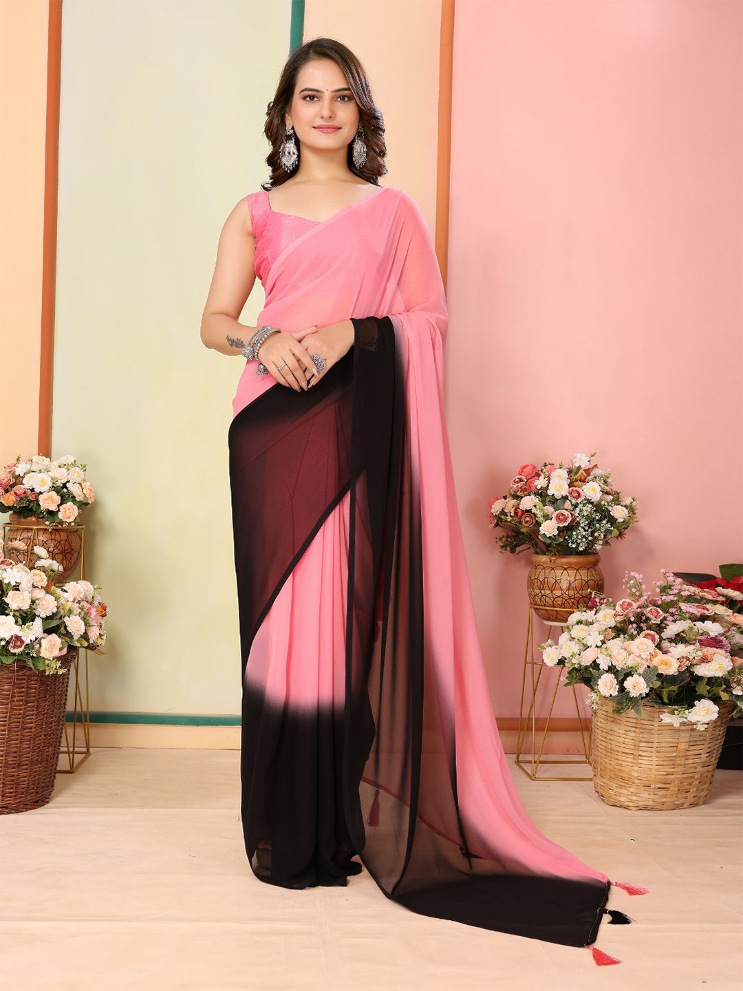 

VAIRAGEE Ready to wear No Border Saree, Pink