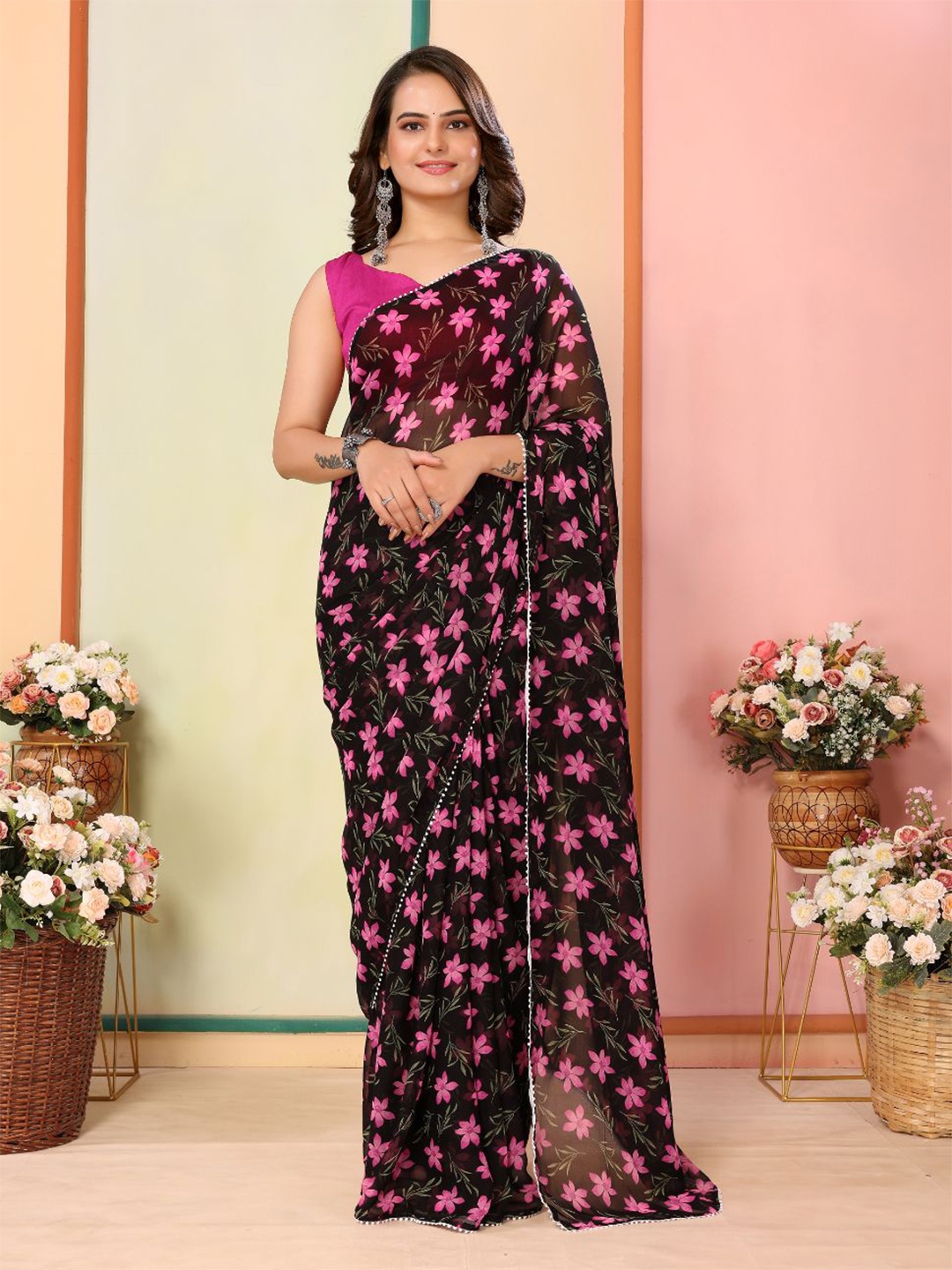 

VAIRAGEE Floral Ready to Wear Saree, Black