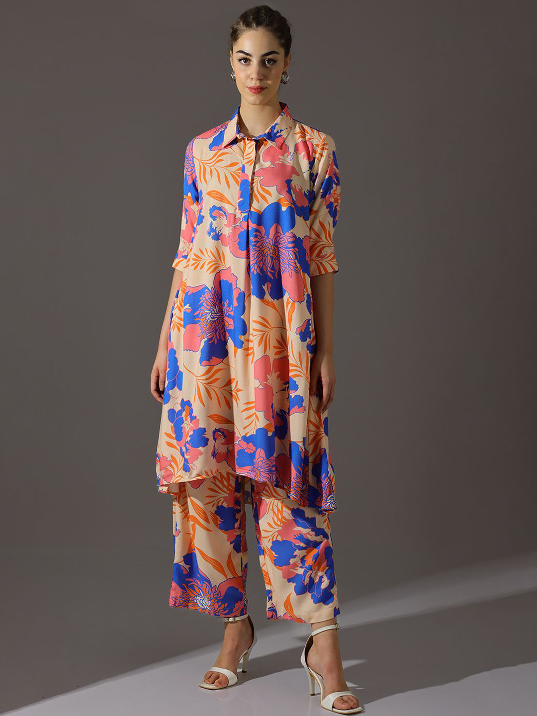 

Dora Dori Relaxed Fit Printed Shirt Collar Kurta & Trouser Sets, Peach