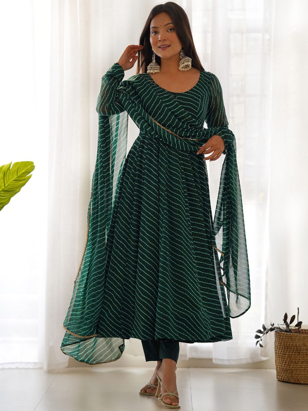 

JATRIQQ Leheriya Printed Georgette Anarkali Kurta with Trousers & Dupatta, Green