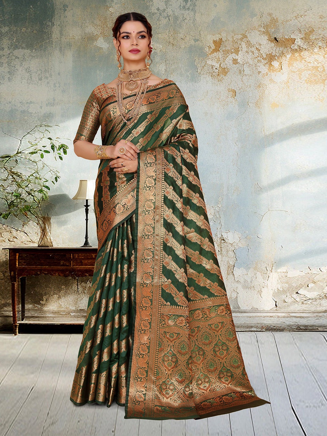 

JAY FASHION Ethnic Motif Zari Woven Striped Banarasi Saree, Green