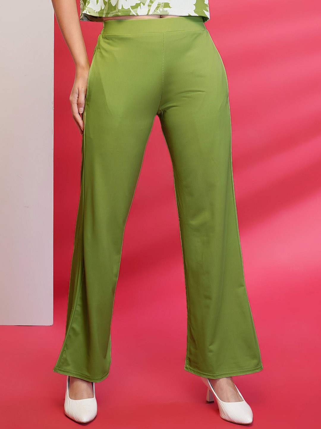 

DressBerry Women Classic High-Rise Loose Fit Easy Wash Trousers, Green