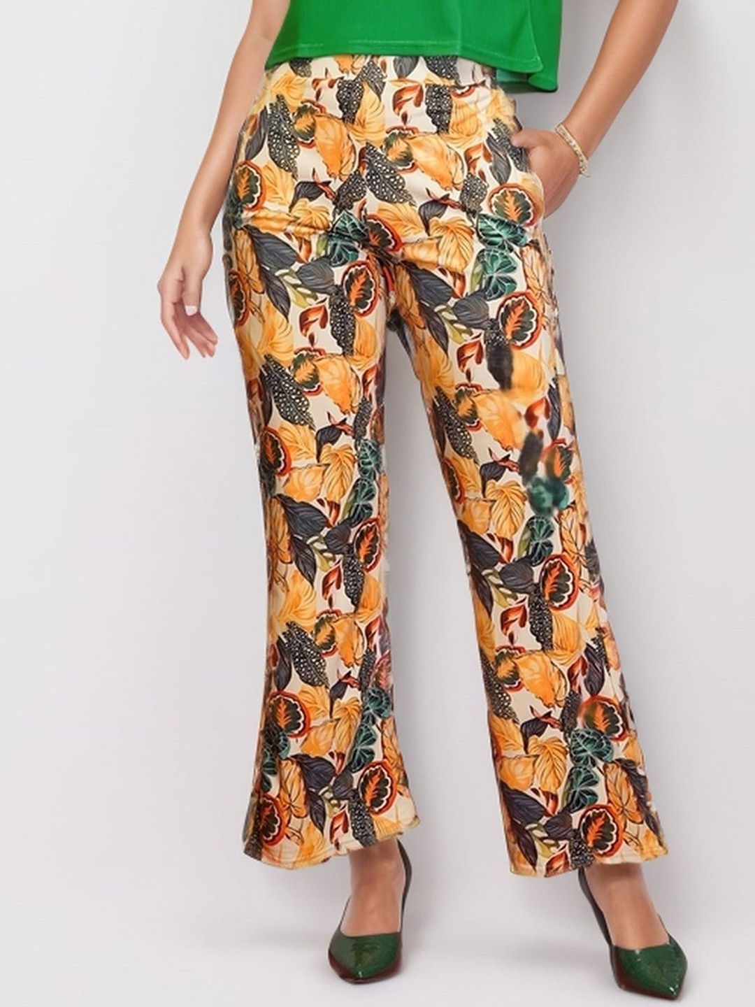 

DressBerry Women Floral Printed Classic Loose Fit High-Rise Easy Wash Trousers, Green