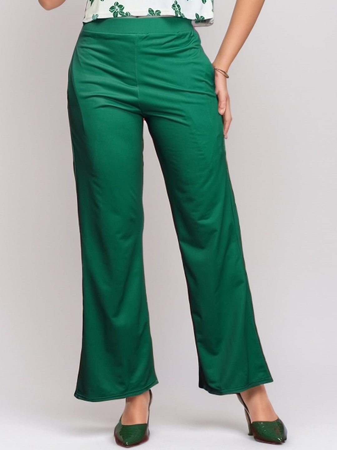 

DressBerry Women Classic Loose Fit High-Rise Easy Wash Trousers, Green
