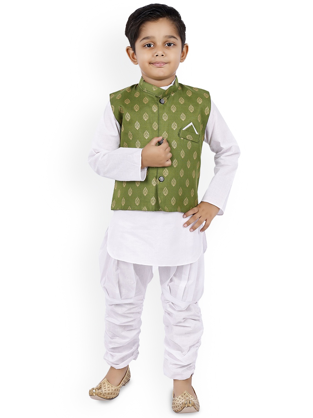 

BAESD Boys Mandarin Collar Regular Straight Kurta With Pyjamas & Jacket, White