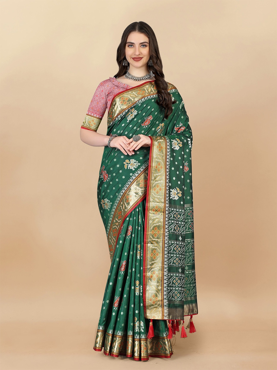 

Upalksh Woven Design Zari Banarasi Saree, Green