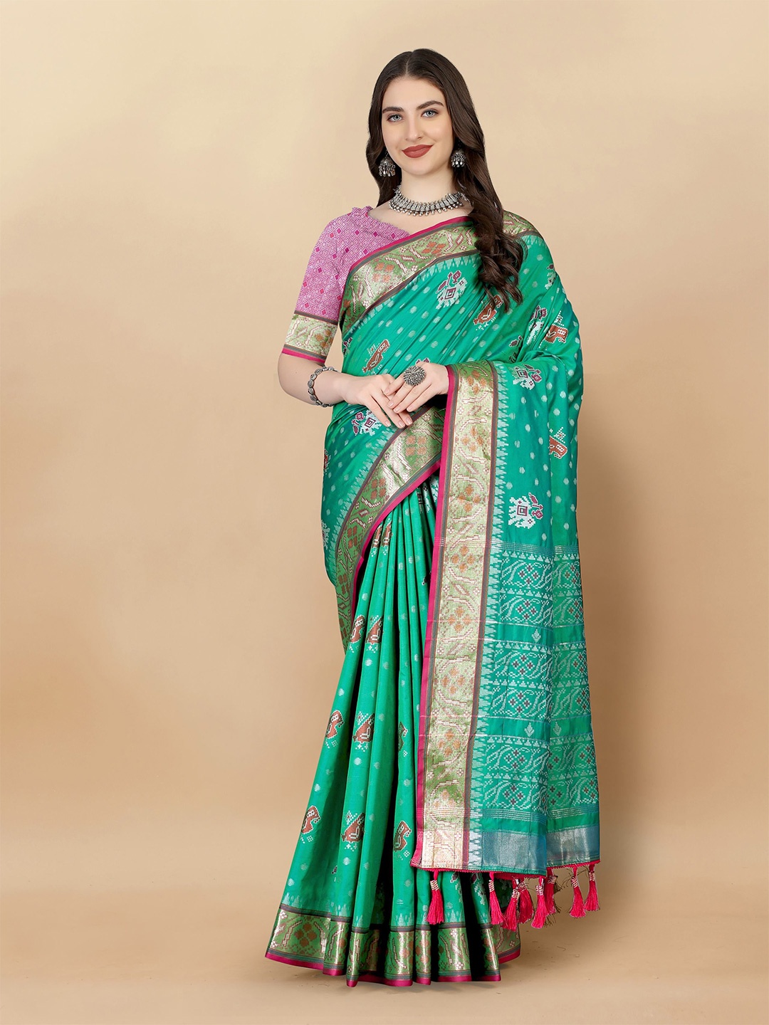 

Upalksh Woven Design Zari Banarasi Saree, Green
