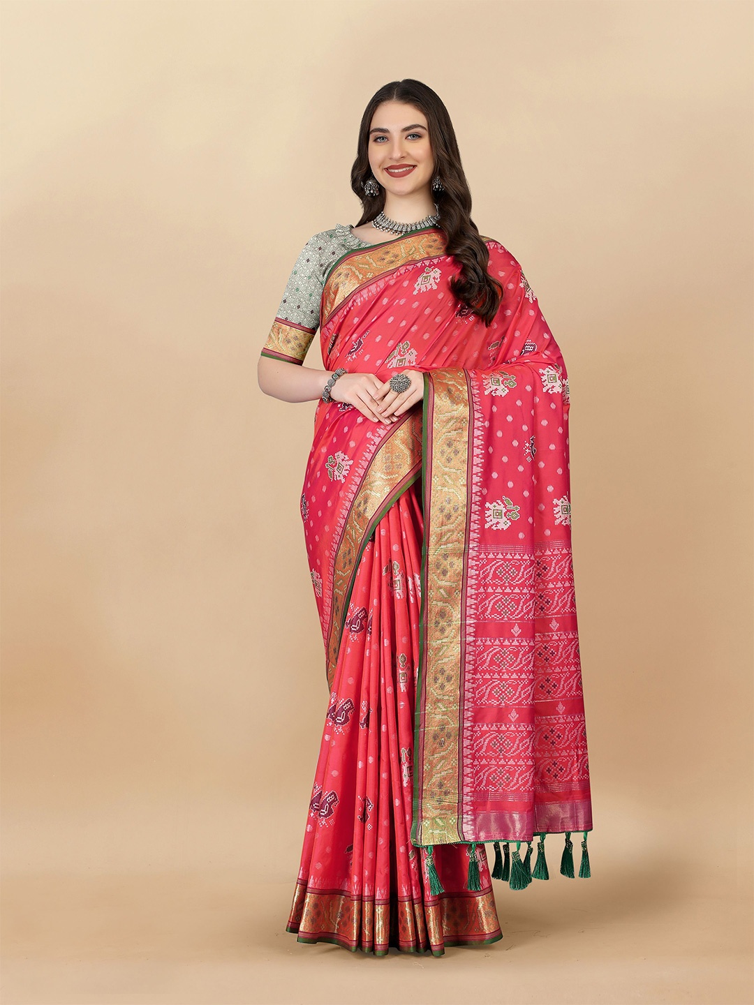 

Upalksh Woven Design Zari Banarasi Saree, Peach